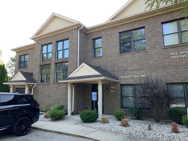 2305 Hurstbourne Village Dr, Louisville, KY à louer - Photo de l’immeuble – Image 1 sur 4