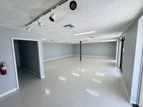 124 Industrial Dr, Boerne, TX à louer Photo intérieure– Image 1 sur 7