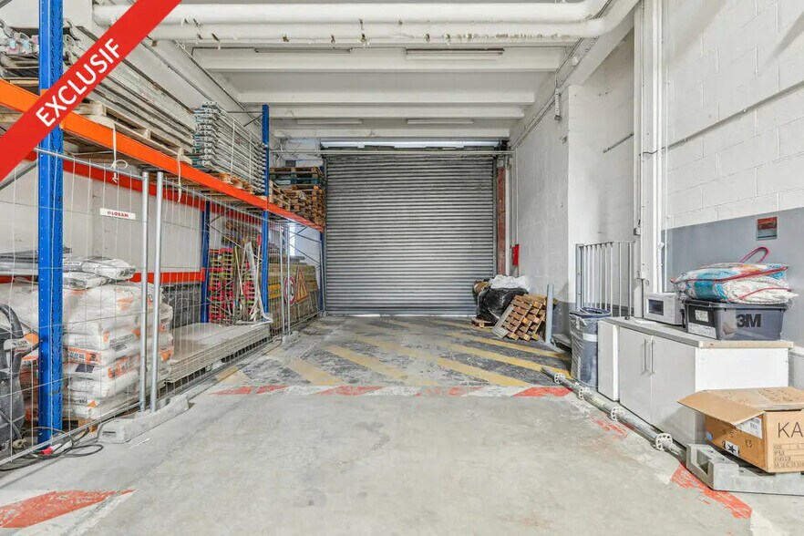 Local d'activités dans Lisses à vendre - Photo de l’immeuble – Image 2 sur 5