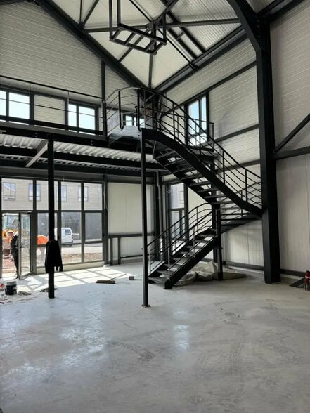 Local d’activités dans Groslay à louer - Photo intérieure – Image 3 sur 7