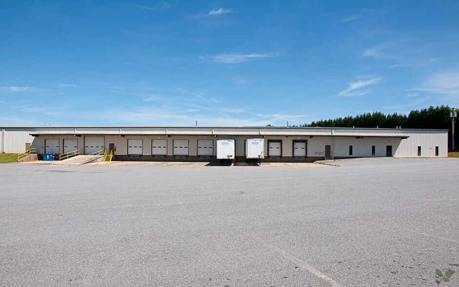194-196 Bucks Industrial Rd, Statesville, NC à louer - Photo de l’immeuble – Image 2 sur 3