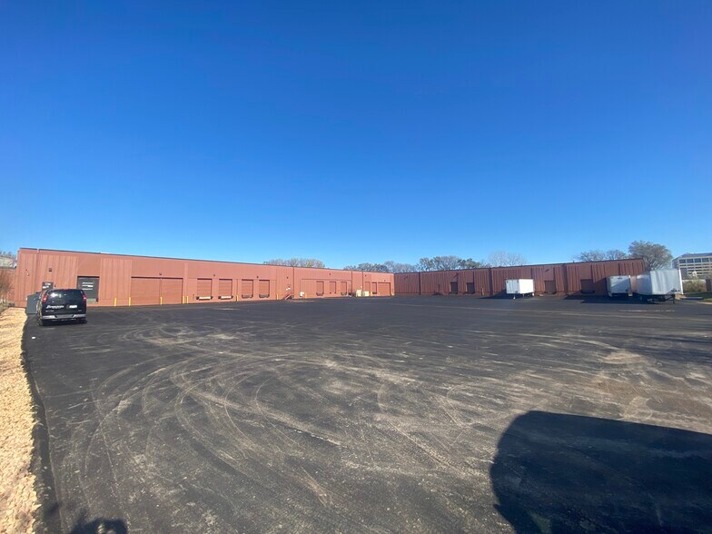 715 Florida Ave, Golden Valley, MN à louer - Photo de l’immeuble – Image 2 sur 5