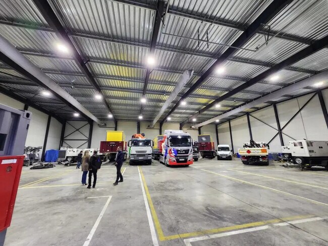 Plus de détails pour Industriel/Logistique à louer