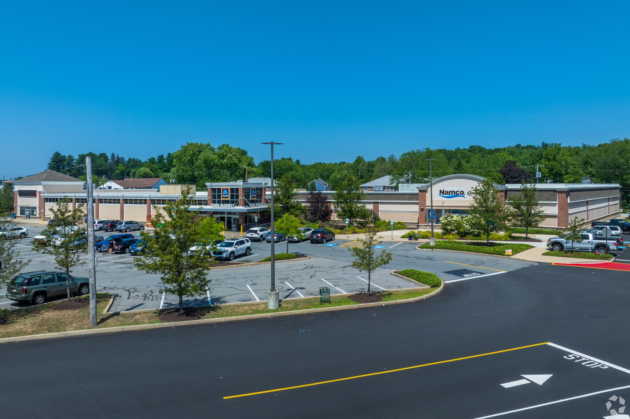 539 S Broadway, Salem, NH à louer Photo principale– Image 1 sur 3