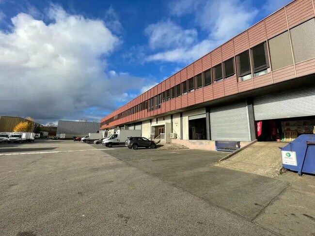 Plus de détails pour Industriel/Logistique à louer