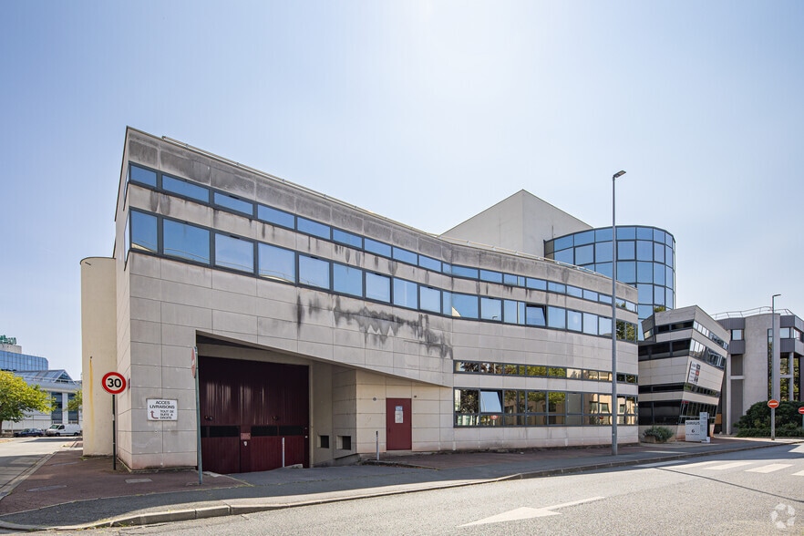 6 Rue Olof Palme, Clichy à louer - Photo de l’immeuble – Image 2 sur 3