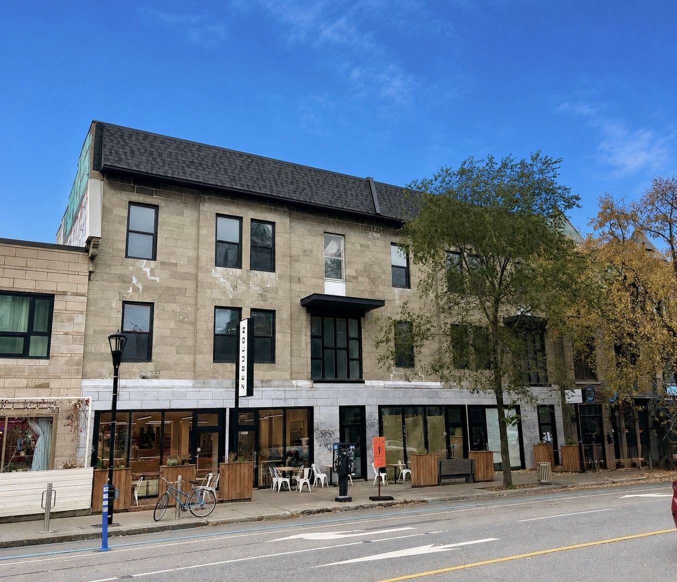 3999-4001 Rue Saint-Denis, Montréal, QC à louer Photo de l’immeuble– Image 1 sur 5