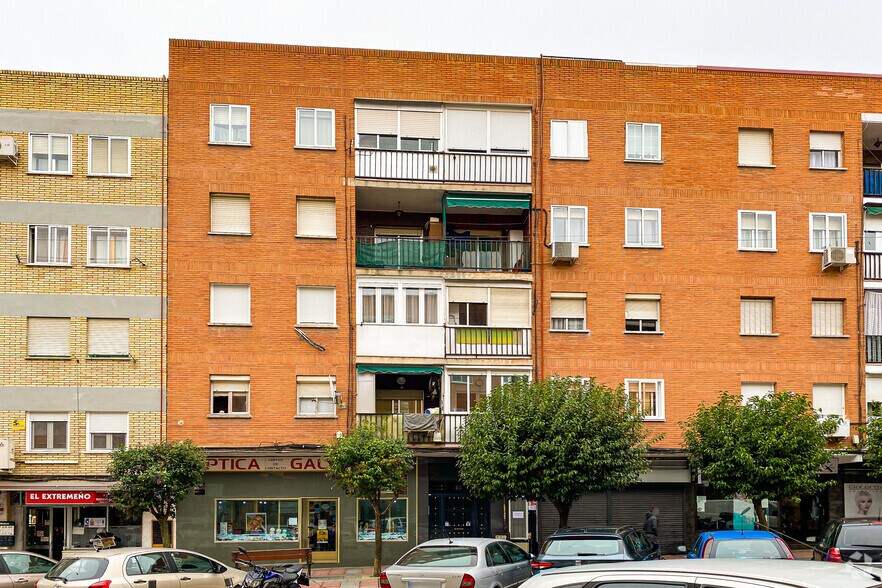 Calle Galicia, Getafe, Madrid à vendre - Photo de l’immeuble – Image 2 sur 2