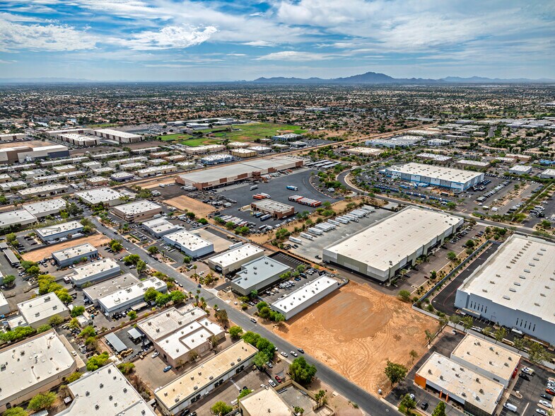 315 E Comstock Dr, Chandler, AZ à louer - Photo de l’immeuble – Image 2 sur 38