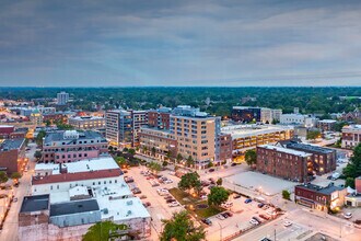 301 N Neil St, Champaign, IL - VUE AÉRIENNE  vue de carte