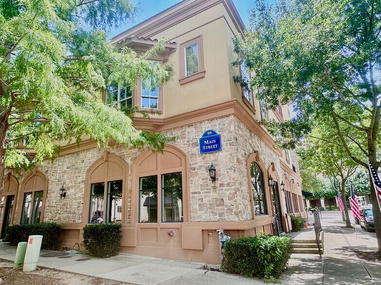 99 Main St, Colleyville, TX à louer - Photo de l’immeuble – Image 3 sur 42