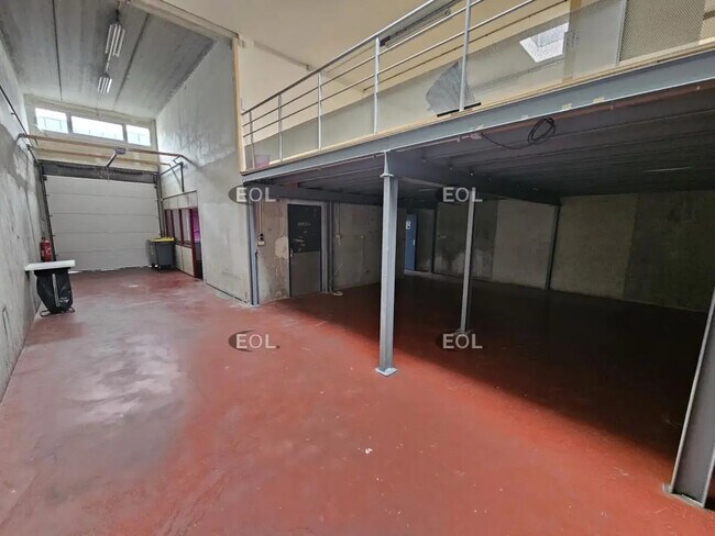 Plus de détails pour Local d'activités à louer