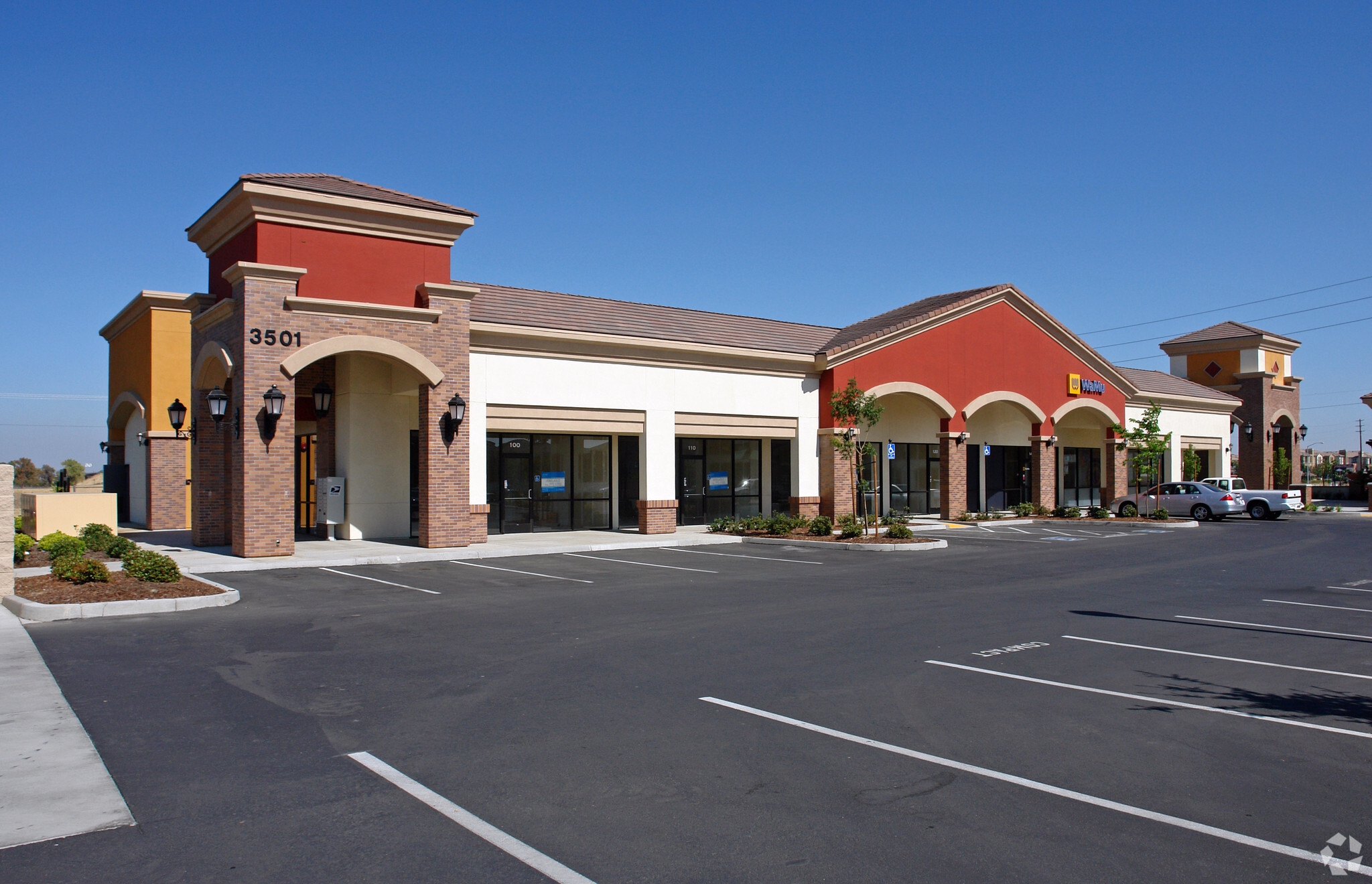 3501-3521 Del Paso Rd, Sacramento, CA à louer Photo principale– Image 1 sur 15