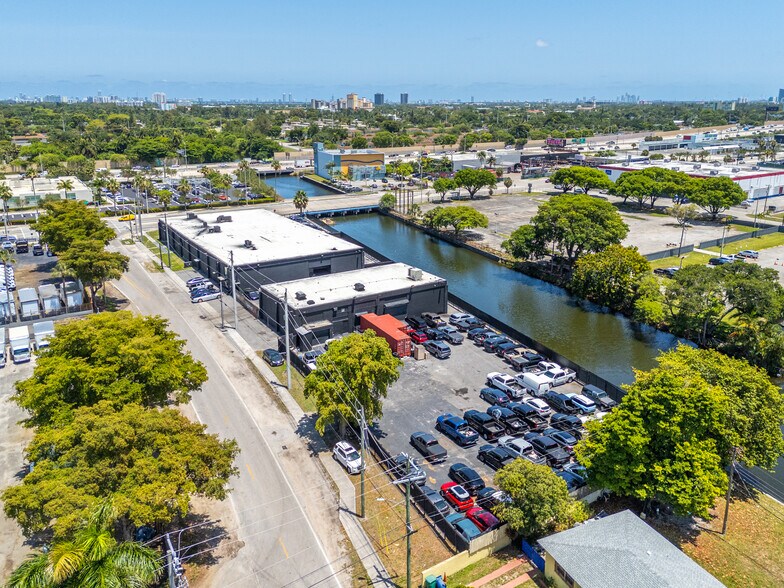 8700 NW 7th Ave, Miami, FL à vendre - Photo de l’immeuble – Image 2 sur 17