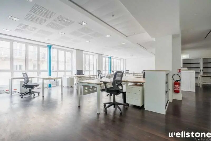8 Rue Greneta, Paris à louer - Photo de l’immeuble – Image 1 sur 15