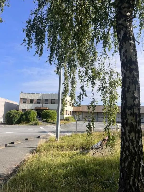 Plus de détails pour Bureau, Industriel/Logistique à louer