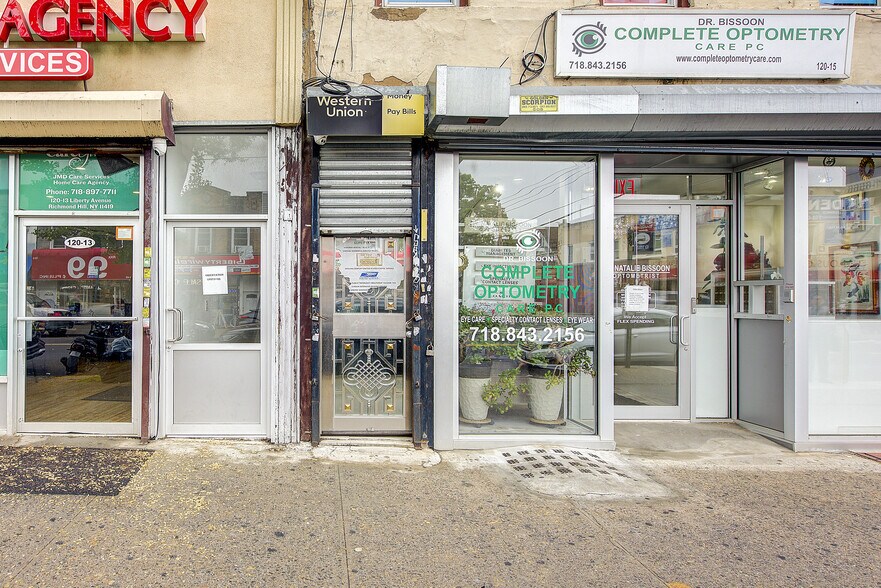12015 Liberty Ave, South Richmond Hill, NY à louer - Photo de l’immeuble – Image 2 sur 25