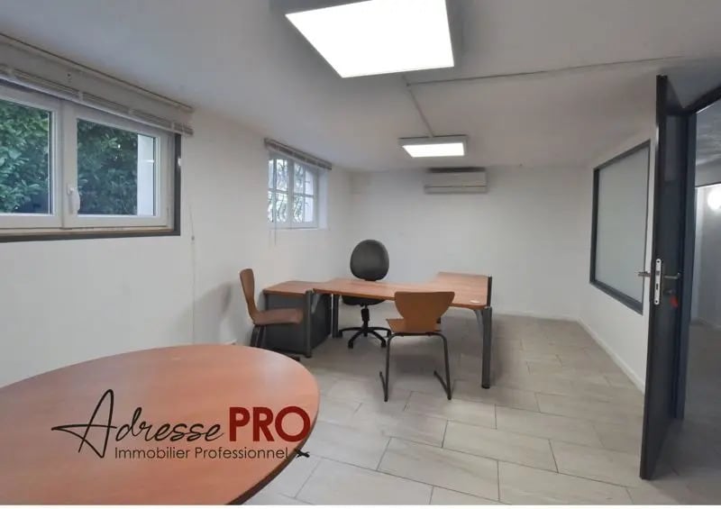 Local commercial dans Pessac à vendre - Photo intérieure – Image 2 sur 2