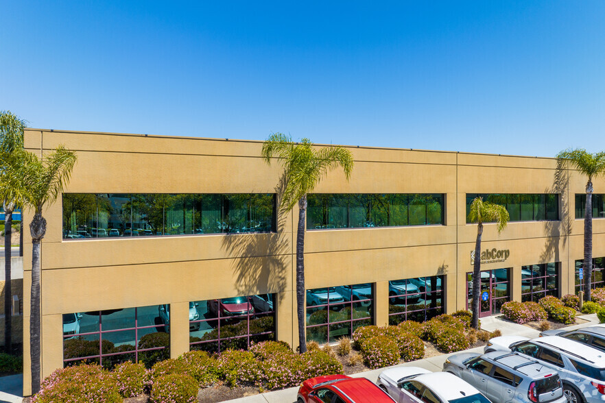 25405 Hancock Ave, Murrieta, CA à louer - Photo de l’immeuble – Image 3 sur 7