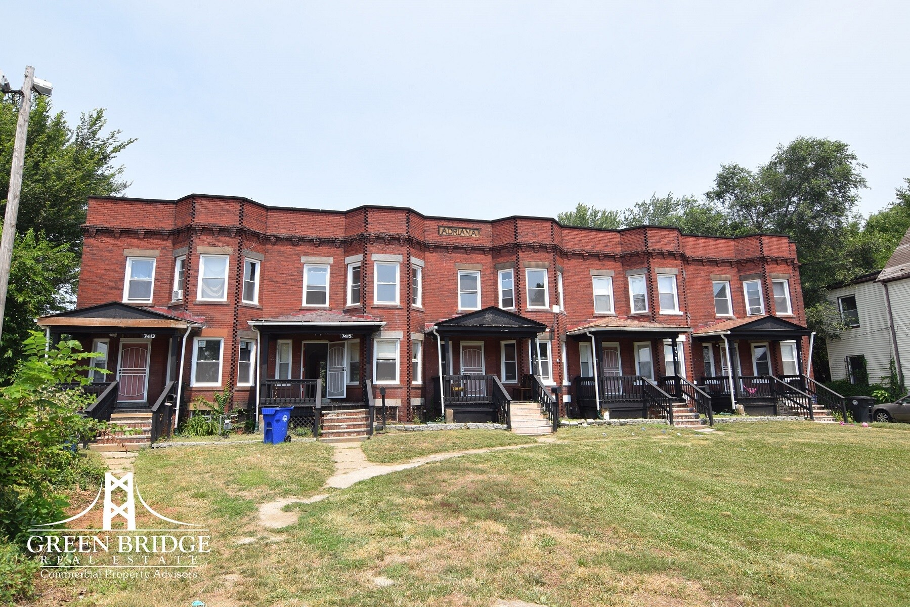 7413 Decker Ave, Cleveland, OH à vendre Photo de l’immeuble– Image 1 sur 12