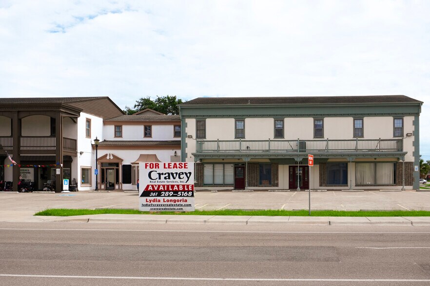 1000 Block Santa Fe, Corpus Christi, TX à louer - Photo de l’immeuble – Image 2 sur 4