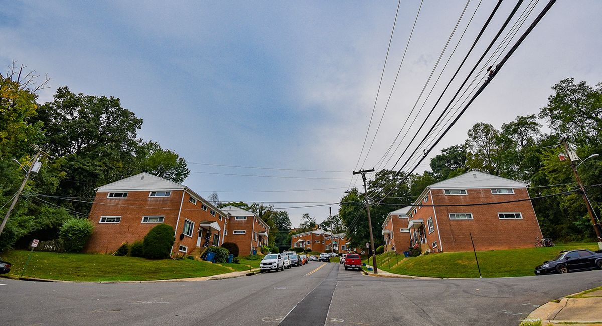 Holiday Hills Townhomes portefeuille de 3 biens à vendre sur LoopNet.fr Photo principale– Image 1 sur 14