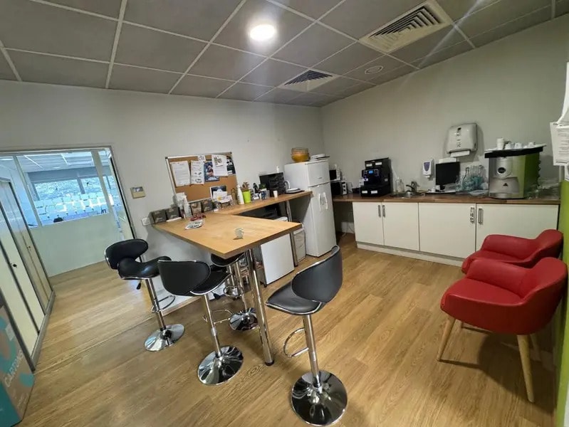 Bureau dans Aubagne à louer Photo intérieure– Image 1 sur 8