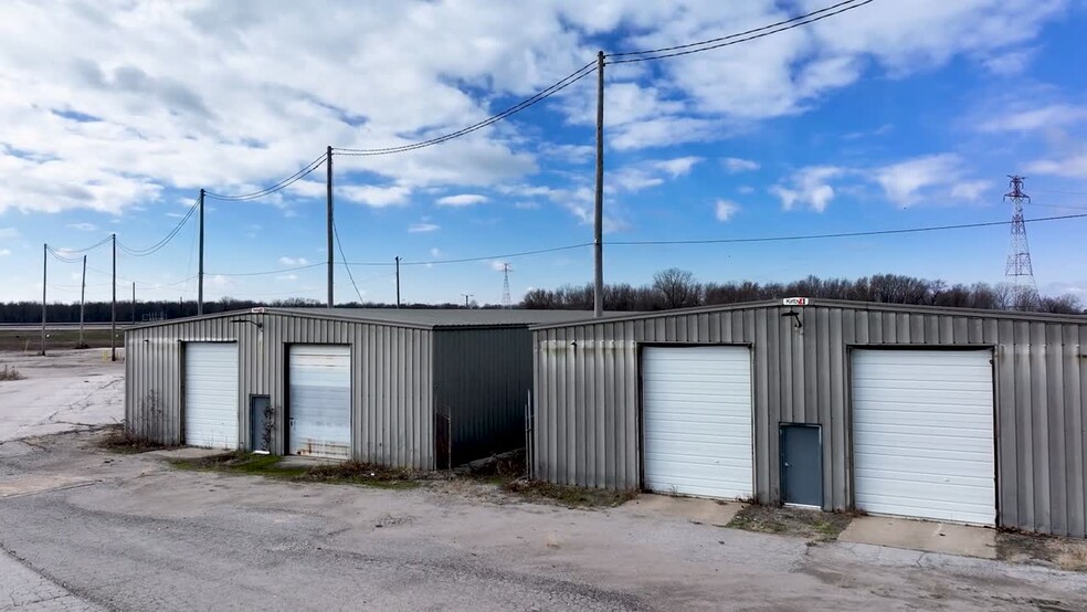 Chessen Ln, East Alton, IL à louer - Vidéo sur l’annonce professionnelle – Image 2 sur 36