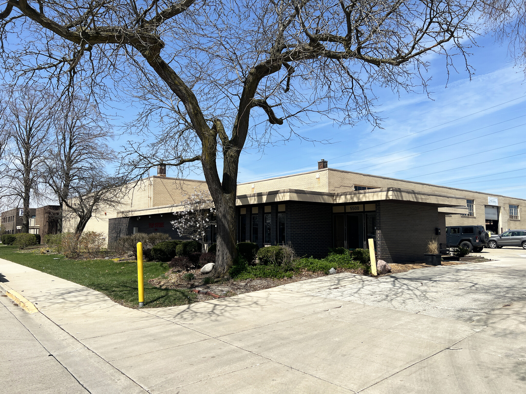 5500 McDermott Dr, Berkeley, IL à vendre Photo de l’immeuble– Image 1 sur 7