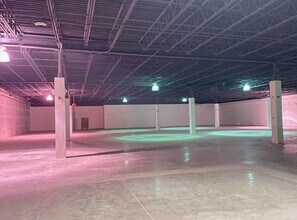 2000 N Neil St, Champaign, IL à louer Photo intérieure– Image 2 sur 2