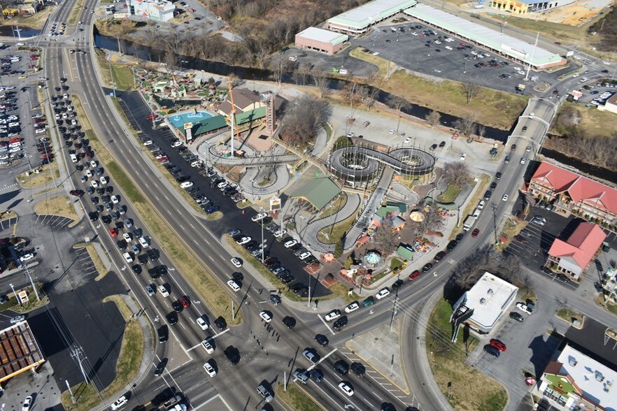 2575 Parkway, Pigeon Forge, TN à louer - Autre – Image 3 sur 8