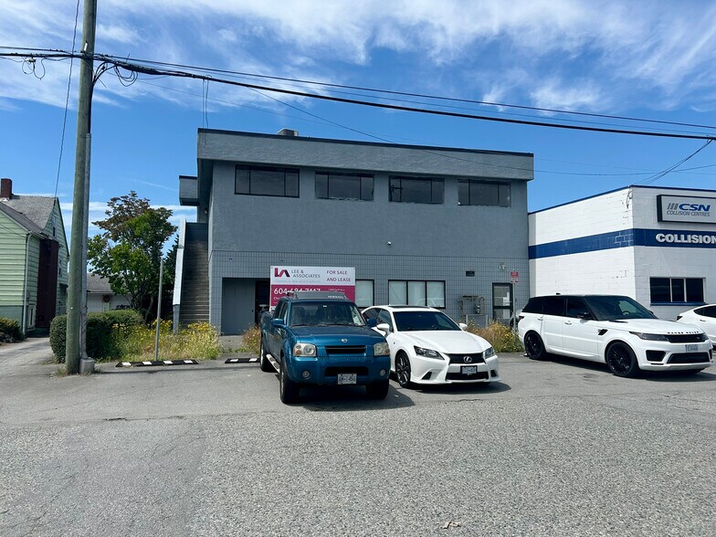 7123 Curragh Av, Burnaby, BC à vendre - Photo de l’immeuble – Image 2 sur 9