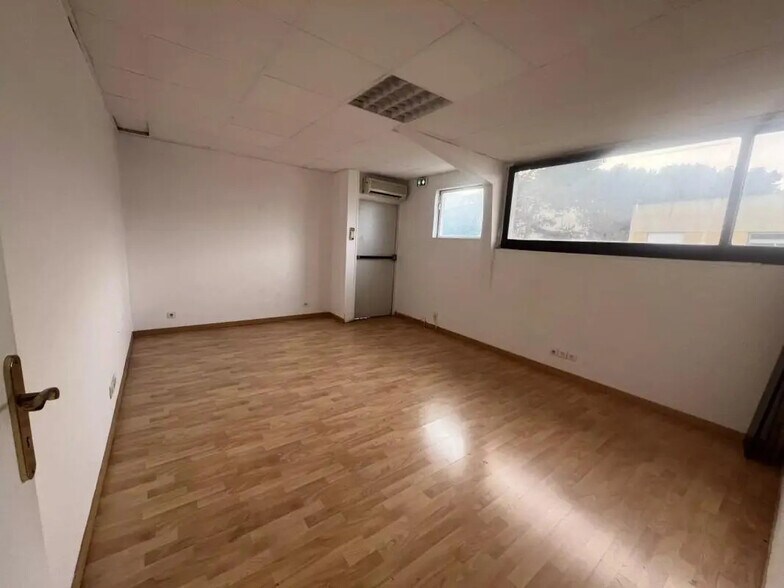 Bureau dans Le Cannet à louer - Photo de l’immeuble – Image 1 sur 7