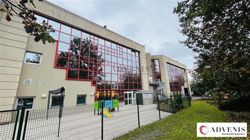 15 Avenue Léonard De Vinci, Pessac à louer - Photo de l’immeuble – Image 2 sur 3