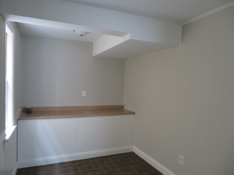 134 Pickwick Ave, Colonial Heights, VA à louer - Photo principale – Image 1 sur 4