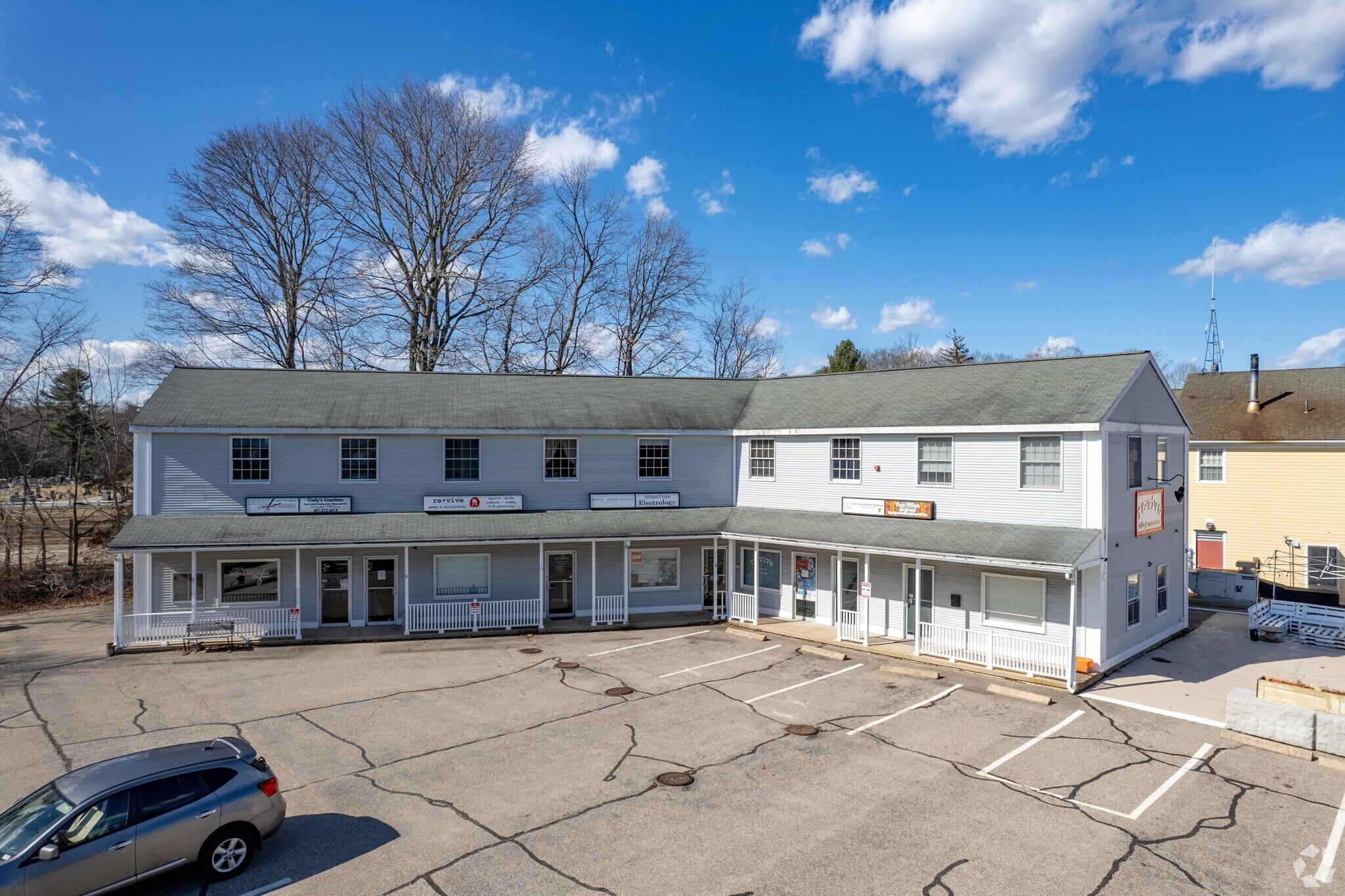 211 Main St, Ashaway, RI à vendre Photo de l’immeuble– Image 1 sur 43