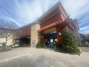 523-2367 S Shore Ctr W, Alameda, CA à louer Photo de l’immeuble– Image 1 sur 2