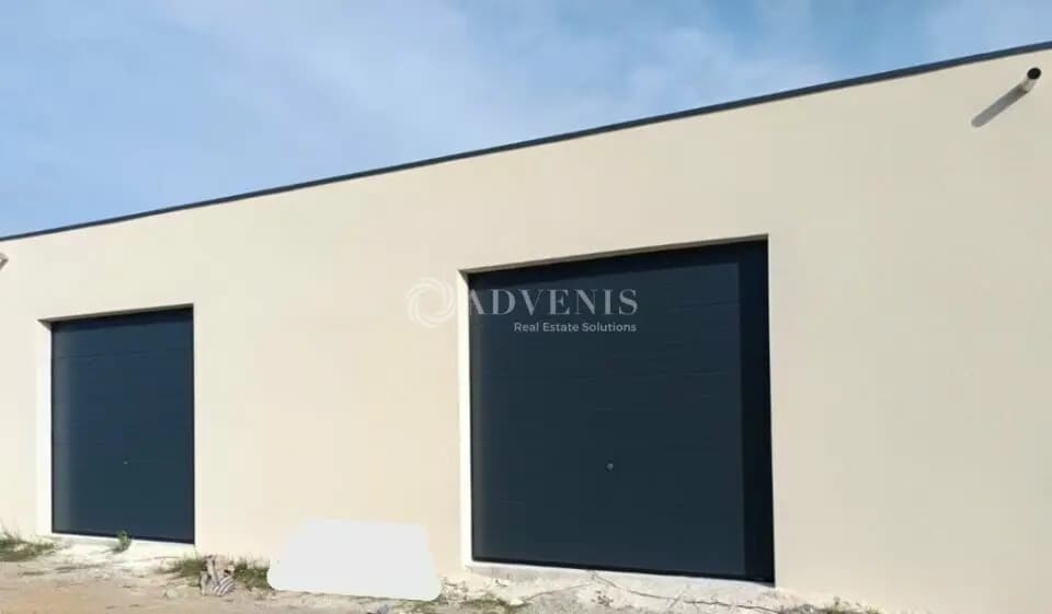 Local d’activités dans Vinassan à louer - Photo de l’immeuble – Image 3 sur 6