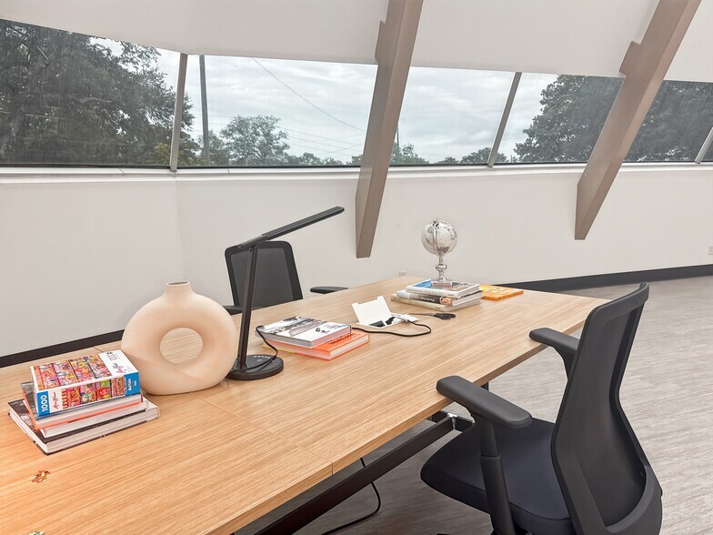 545 Brent Ln, Pensacola, FL à louer - Photo intérieure – Image 3 sur 15