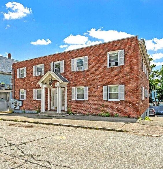 18 Waugh St, Lowell, MA à vendre - Photo de l’immeuble – Image 2 sur 18