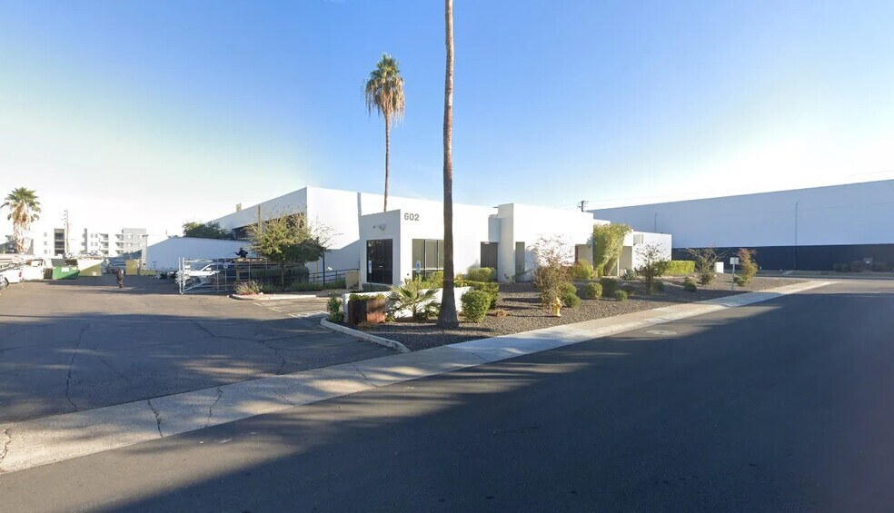 602 W 22nd St, Tempe, AZ à louer - Photo de l’immeuble – Image 1 sur 4