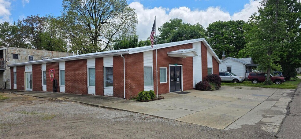 103 Walnut St, Pleasantville, OH à vendre - Photo de l’immeuble – Image 2 sur 30