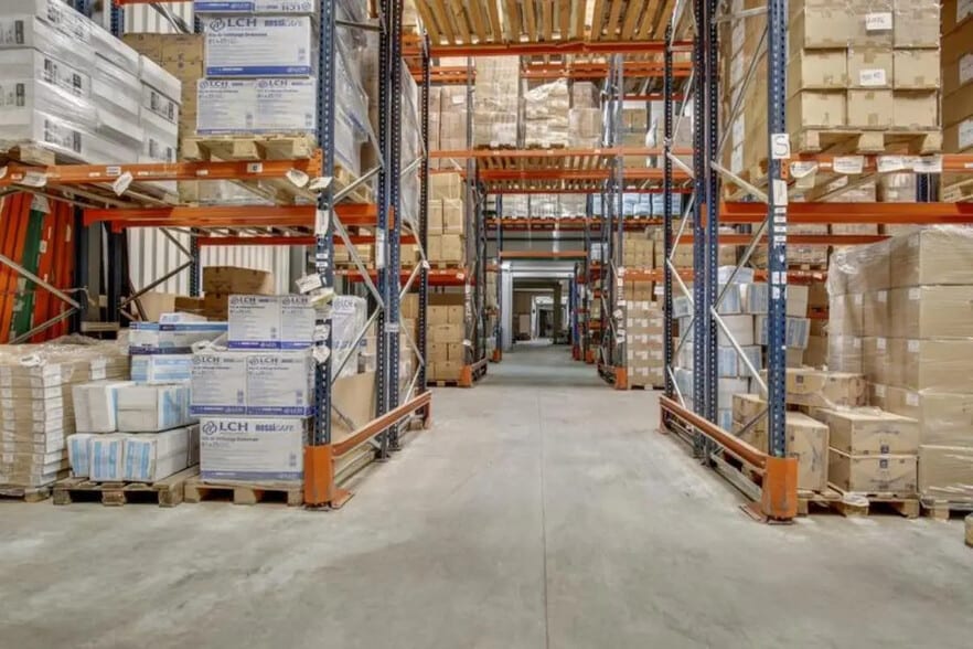 Industriel/Logistique dans Goussainville à vendre - Photo de l’immeuble – Image 3 sur 6