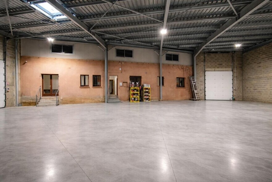 Industriel/Logistique dans Portet-sur-Garonne à vendre - Photo de l’immeuble – Image 2 sur 8