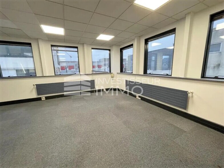 Bureau dans Bry-sur-Marne à louer - Photo de l’immeuble – Image 2 sur 5