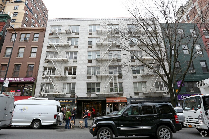 204-208 W 14th St, New York, NY à louer - Photo de l’immeuble – Image 3 sur 3