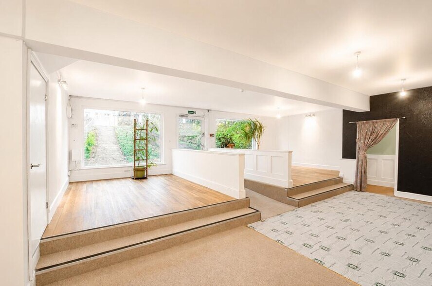85 Fore St, Bodmin à vendre - Photo de l’immeuble – Image 2 sur 17