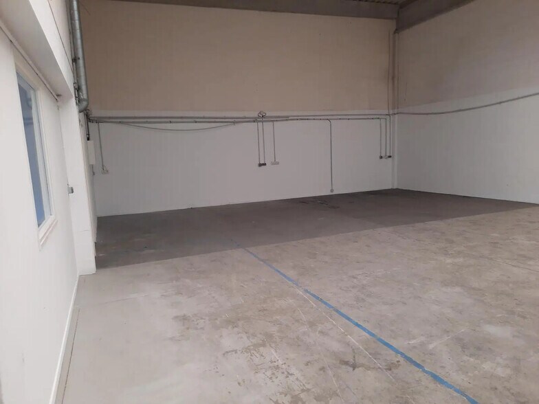 Local d’activités dans Moissy-Cramayel à louer - Photo de l’immeuble – Image 2 sur 5