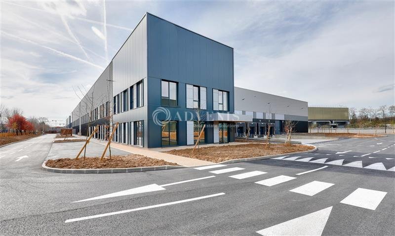 Industriel/Logistique dans La Courneuve à louer Photo de l’immeuble– Image 1 sur 12