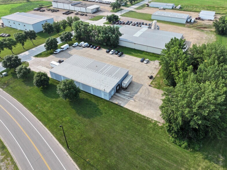 1611 Halbur Rd, Marshall, MN à vendre - Photo de l’immeuble – Image 3 sur 4